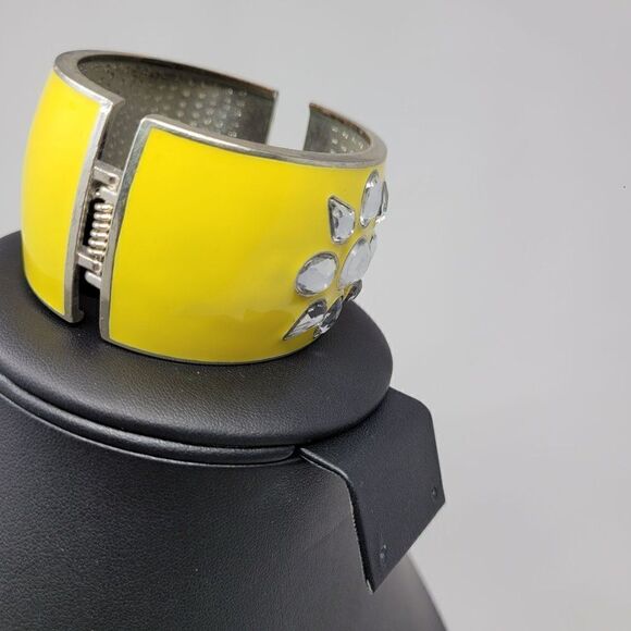 Clamp Cuff Bangle Thick Chunky Yellow Enameled Rhinestone Flower Statement - Picture 8 of 11